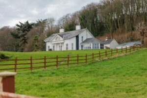 Moville Countryside. Charming Rural Houses in Northern Ireland